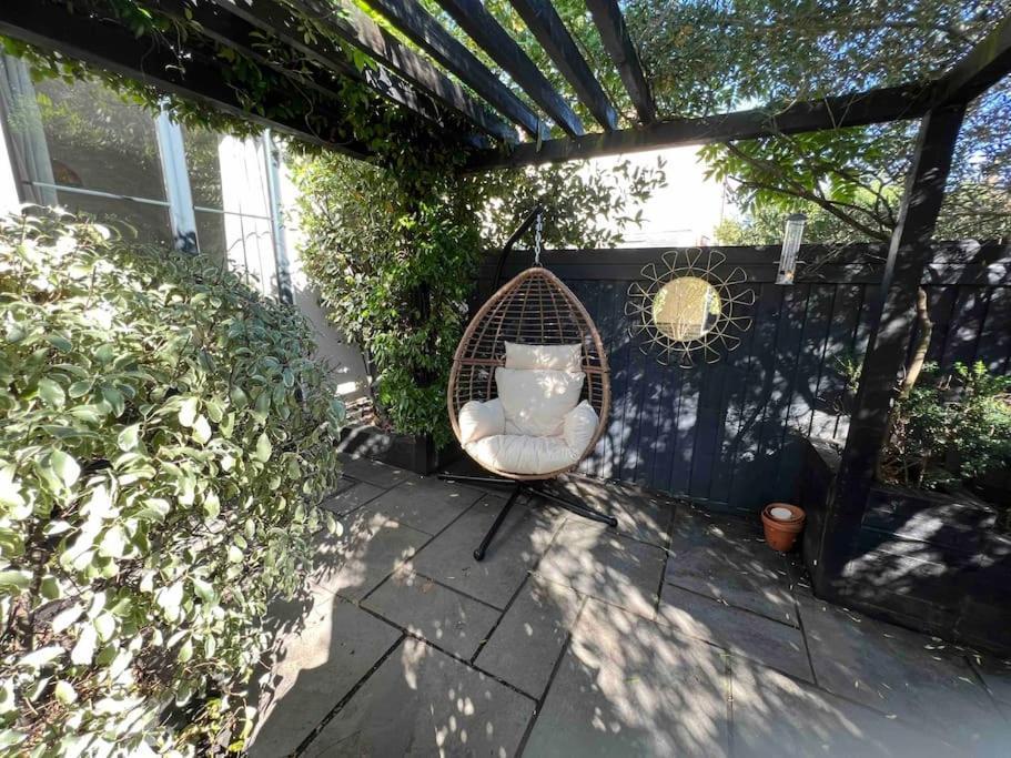 Private Garden Oasis In Central Bristol Bagian luar foto